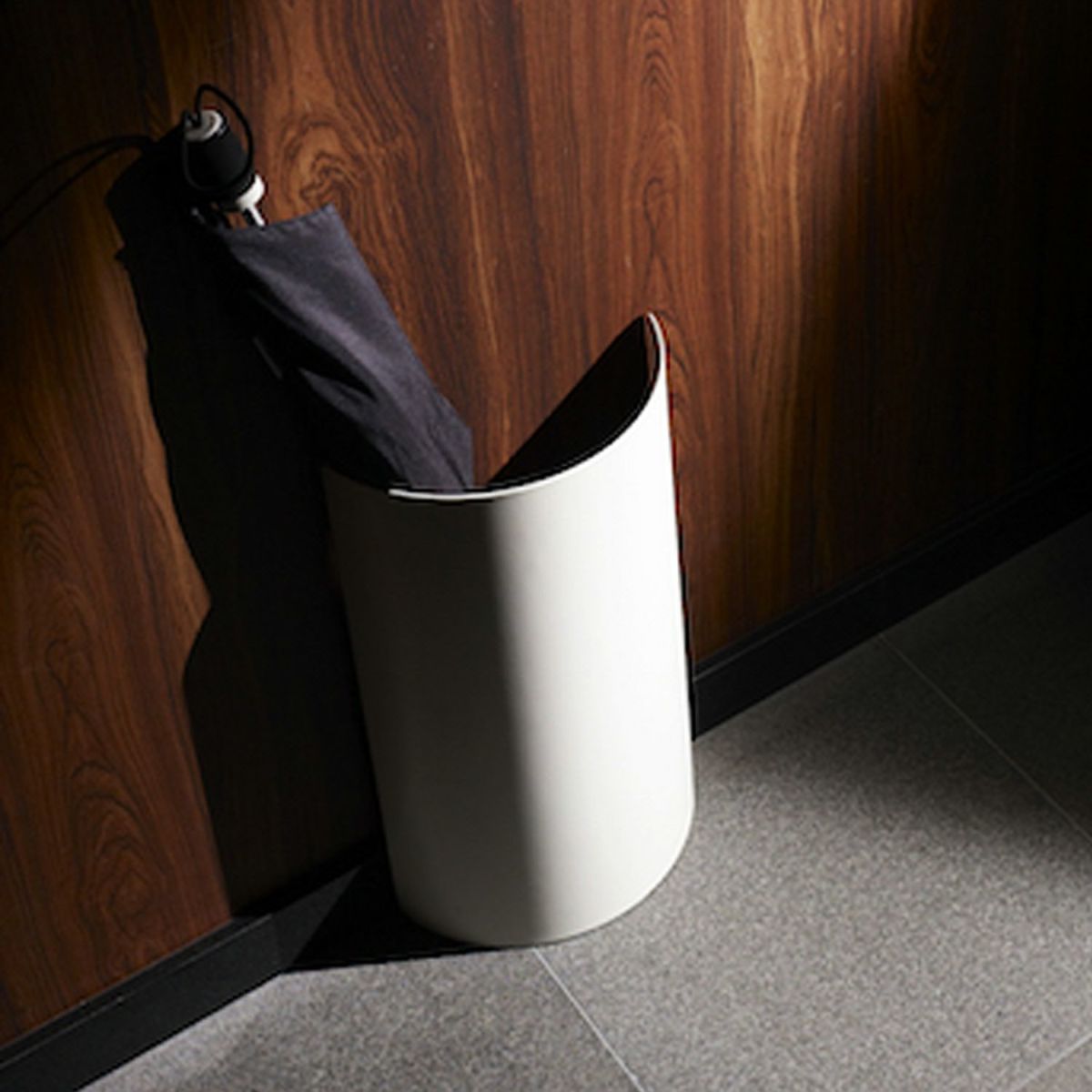 DUENDE デュエンデ MUKOU ムコウ アンブレラスタンド傘立て DU0120 専用水受け付属 カラー：2色 デザイン：PINTO