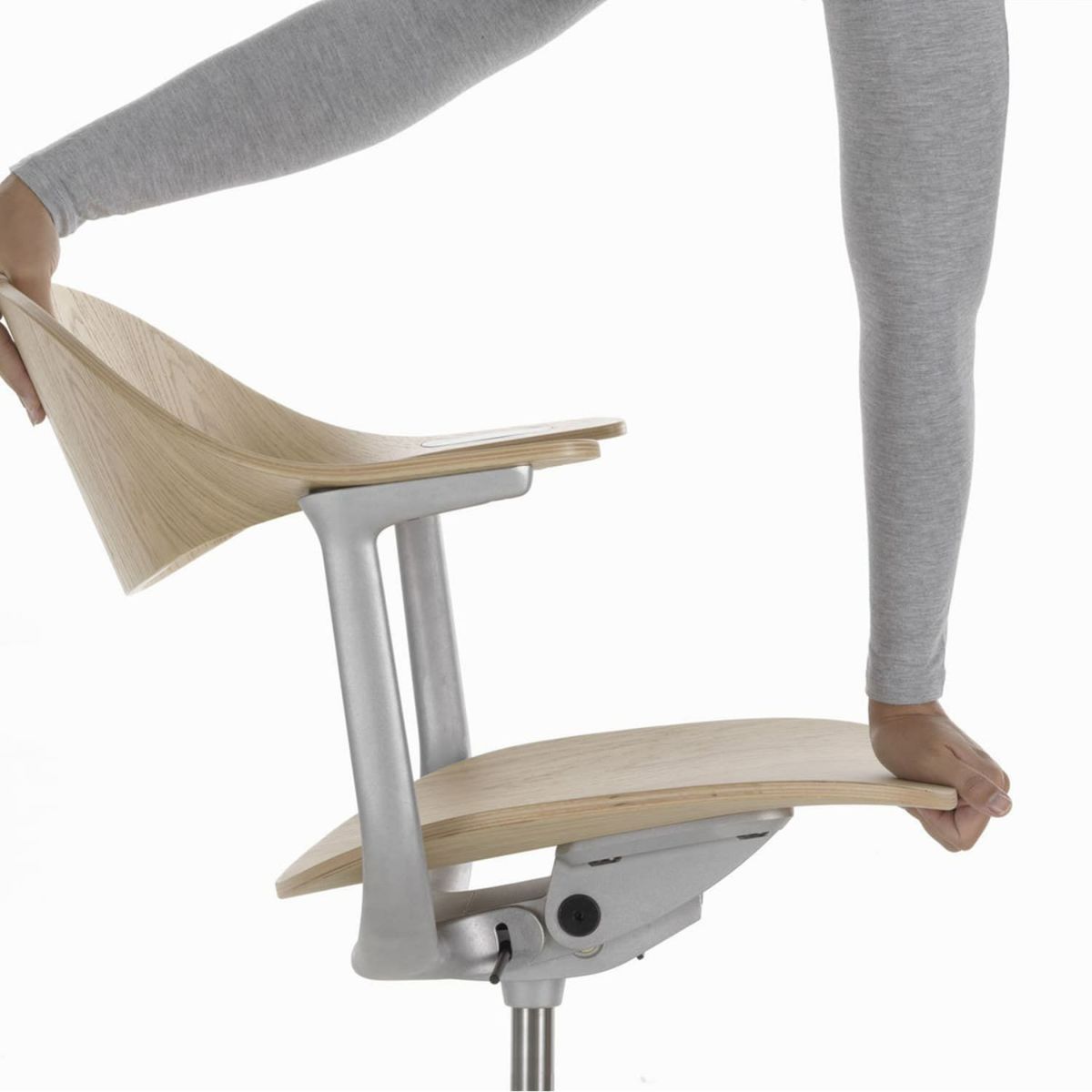 Vitra ヴィトラ Mynt ミント 4スターベース シート＆バックレスト：プライウッド ベースカラー：4色 デザイン：エルワン・ブルレック