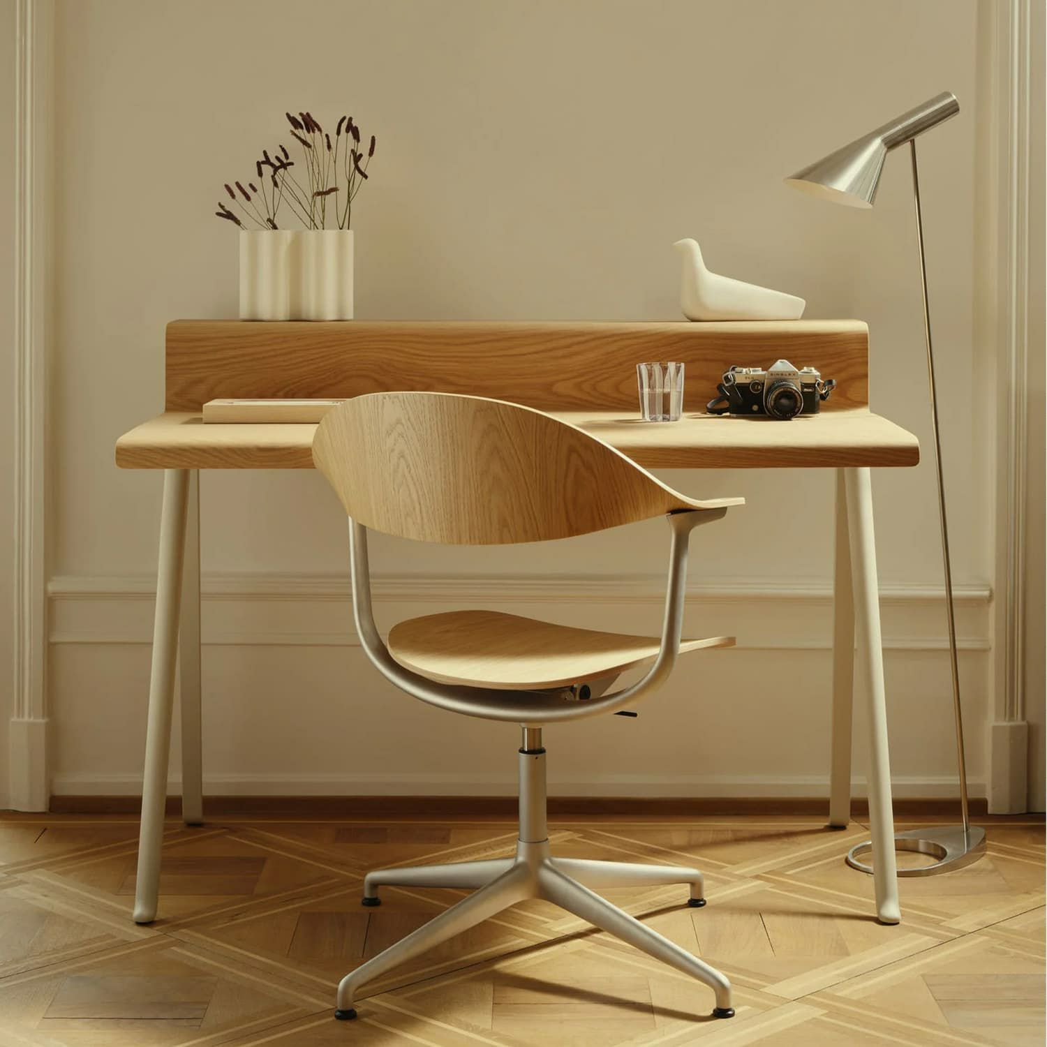 Vitra ヴィトラ Courier クーリエ サイズ：120×72.5cm 天板：2種類 ベース：3色 デザイン：ロナン・ブルレック