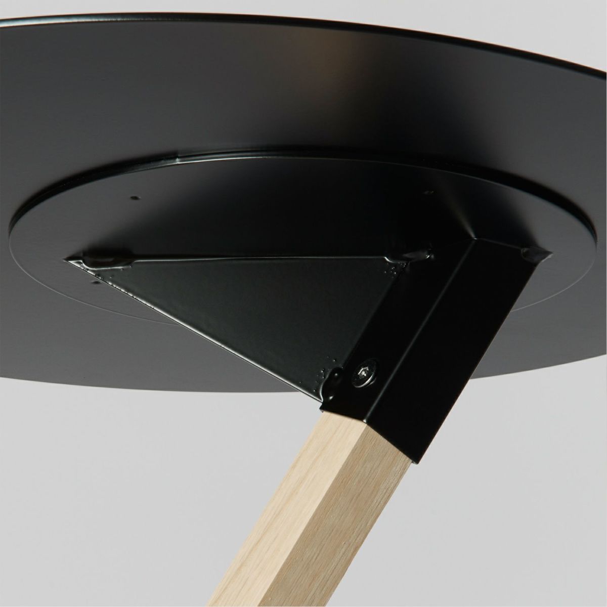 DUENDE デュエンデ TRE トレ サイドテーブル DU0210 無塗装 カラー：2色 デザイン：芦沢 啓治