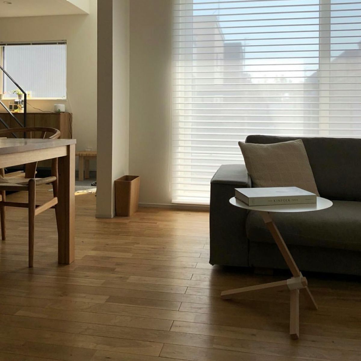 DUENDE デュエンデ TRE トレ サイドテーブル DU0210 無塗装 カラー：2色 デザイン：芦沢 啓治