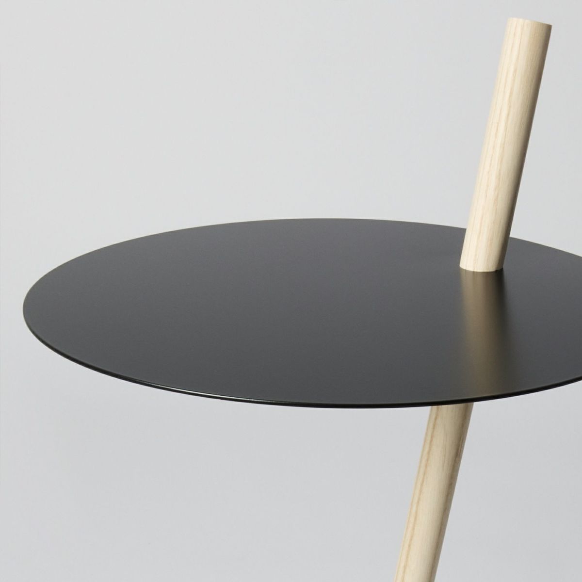 DUENDE デュエンデ TUBE & ROD チューブ＆ロッド サイドテーブル DU0270 無塗装 カラー：2色 デザイン：松尾 直哉