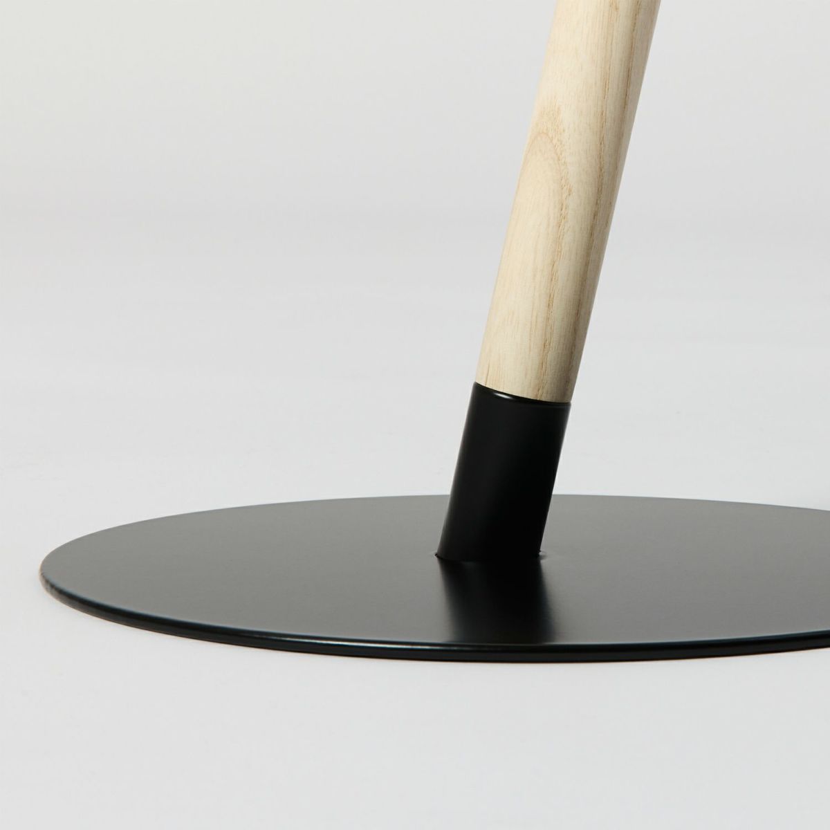 DUENDE デュエンデ TUBE & ROD チューブ＆ロッド サイドテーブル DU0270 無塗装 カラー：2色 デザイン：松尾 直哉