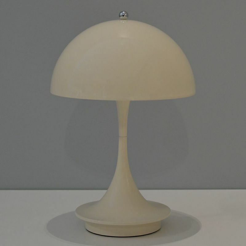 Louis Poulsen ルイスポールセン Panthella 160 Portable パンテラ 160 ポータブル （V3） テーブルランプ カラー：オペーク・バーガンディ デザイン：ヴェルナー・パントン