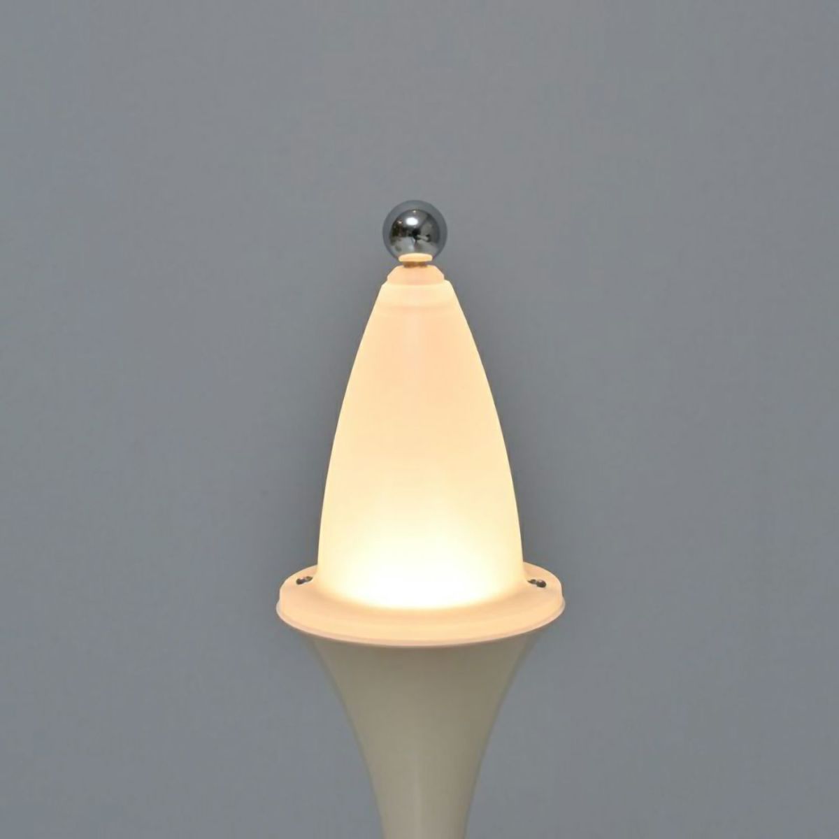 Louis Poulsen ルイスポールセン Panthella 160 Portable パンテラ 160 ポータブル （V3） テーブルランプ カラー：オペーク・バーガンディ デザイン：ヴェルナー・パントン