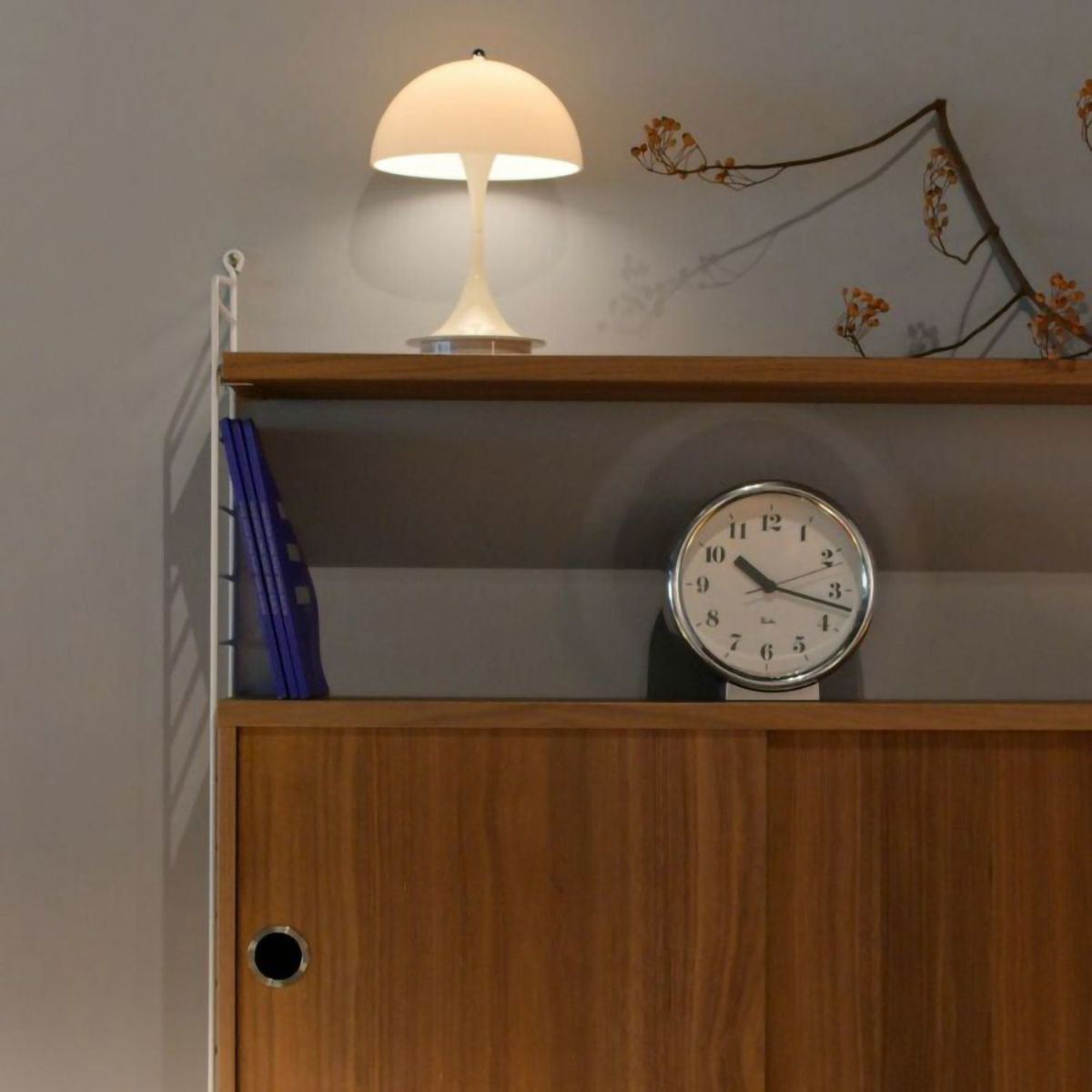 Louis Poulsen ルイスポールセン Panthella 160 Portable パンテラ 160 ポータブル （V3） テーブルランプ カラー：オペーク・バーガンディ デザイン：ヴェルナー・パントン