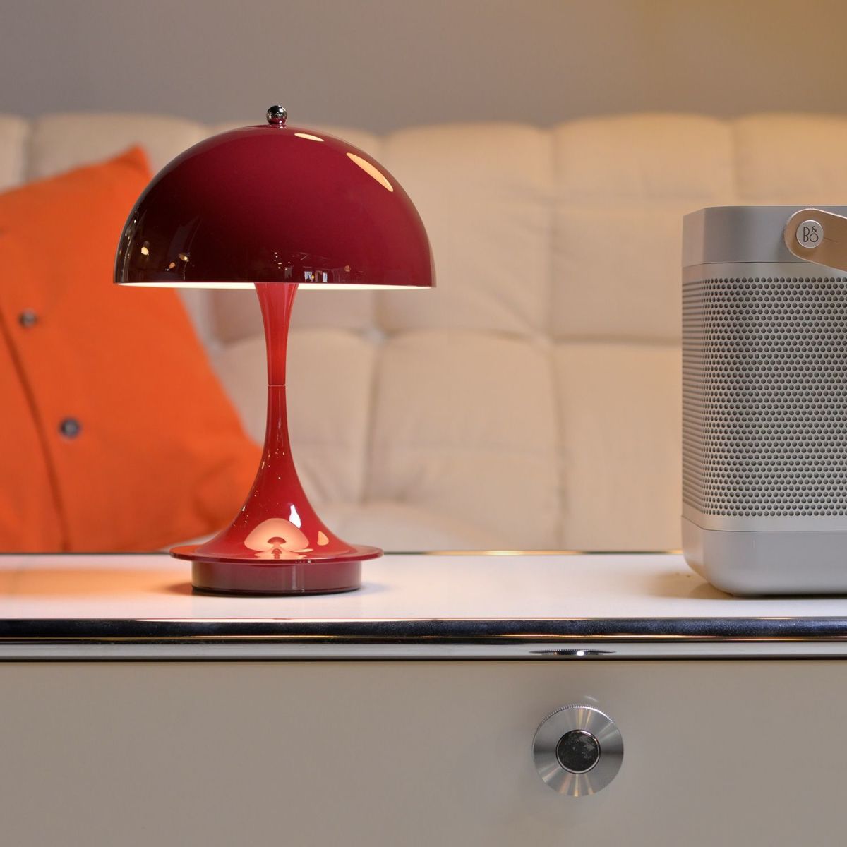 Louis Poulsen ルイスポールセン Panthella 160 Portable パンテラ 160 ポータブル （V3） テーブルランプ カラー：オペーク・バーガンディ デザイン：ヴェルナー・パントン