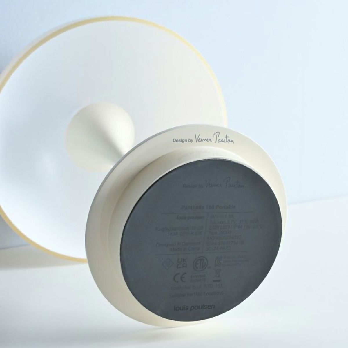 Louis Poulsen ルイスポールセン Panthella 160 Portable パンテラ 160 ポータブル （V3） テーブルランプ カラー：オペーク・モスグリーン デザイン：ヴェルナー・パントン