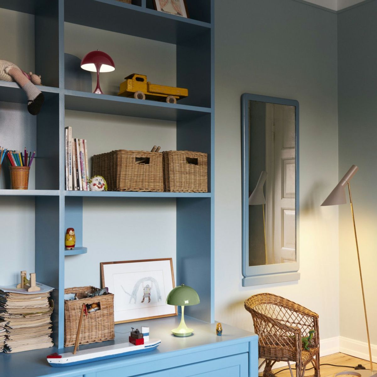 Louis Poulsen ルイスポールセン Panthella 160 Portable パンテラ 160 ポータブル （V3） テーブルランプ カラー：オペーク・モスグリーン デザイン：ヴェルナー・パントン