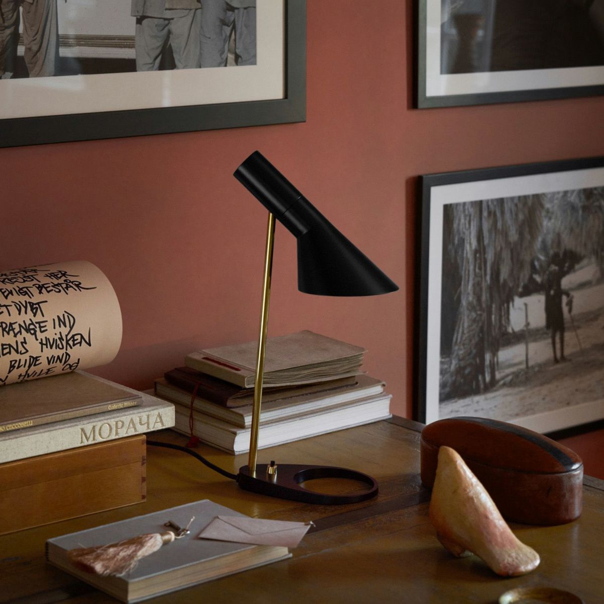 Louis Poulsen ルイスポールセン AJ Mini Table AJ ミニ テーブル テーブルランプ カラー：ブラック 真鍮ポリッシュ （無塗装） デザイン：アルネ・ヤコブセン