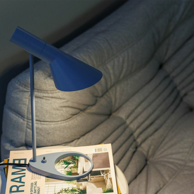 Louis Poulsen ルイスポールセン AJ Mini Table AJ ミニ テーブル テーブルランプ カラー：ウォーム・グレー 真鍮ポリッシュ （無塗装） デザイン：アルネ・ヤコブセン