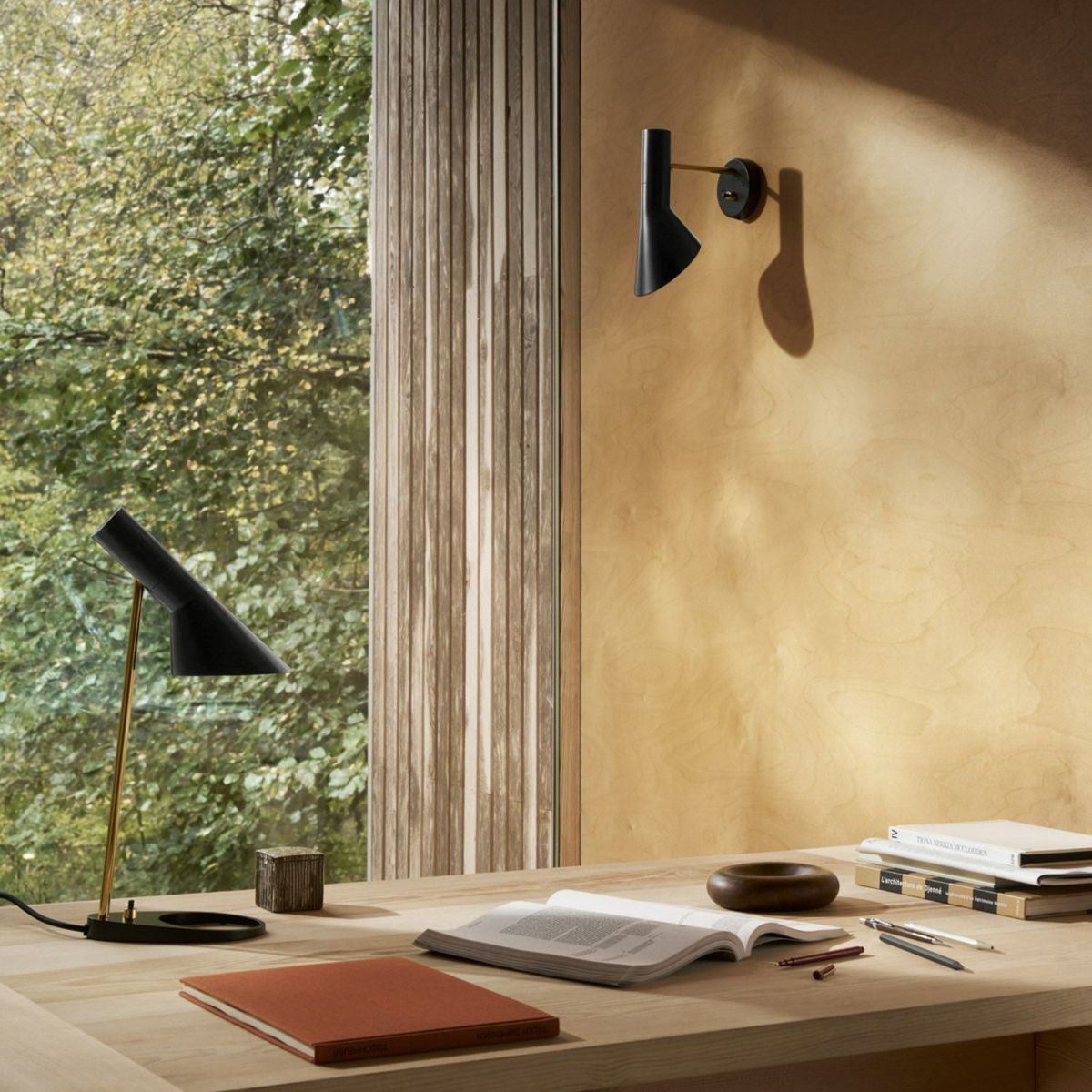 Louis Poulsen ルイスポールセン AJ Wall AJ ウォール カラー：ブラック 真鍮ポリッシュ （無塗装） デザイン：アルネ・ヤコブセン