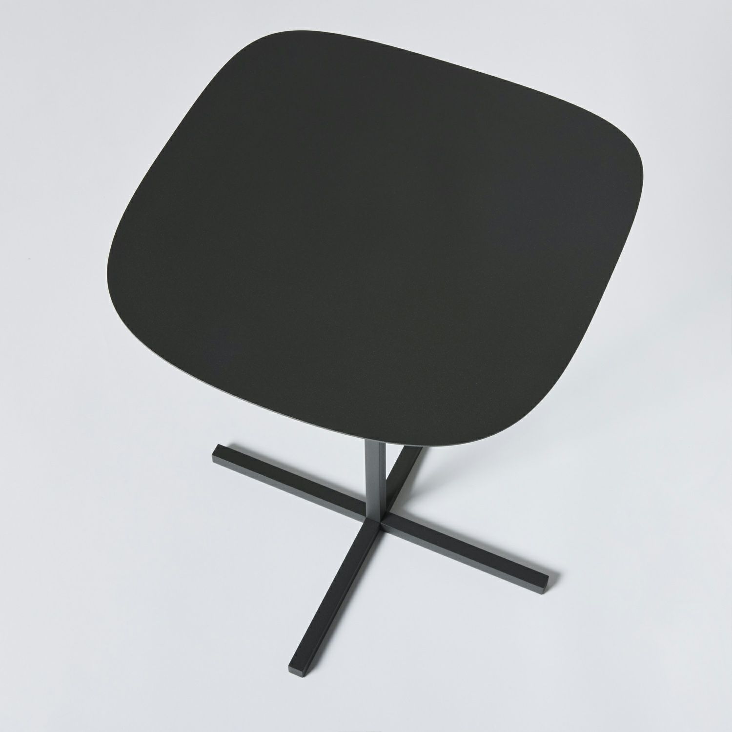 DUENDE デュエンデ SOLID STEEL TABLE ソリッド スチール テーブル DU0326 カラー：3色 デザイン：PERMANENT31