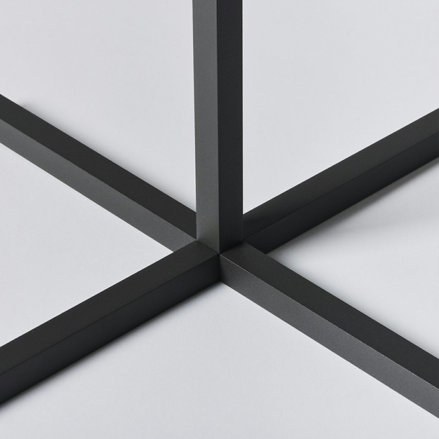 DUENDE デュエンデ SOLID STEEL TABLE ソリッド スチール テーブル DU0326 カラー：3色 デザイン：PERMANENT31