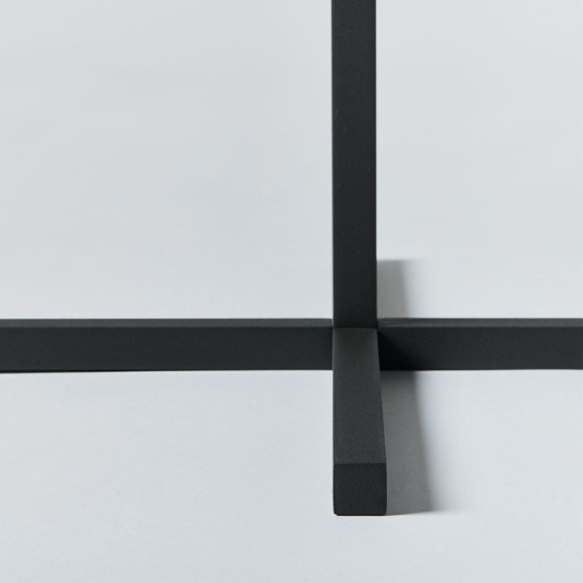 DUENDE デュエンデ SOLID STEEL TABLE ソリッド スチール テーブル DU0326 カラー：3色 デザイン：PERMANENT31