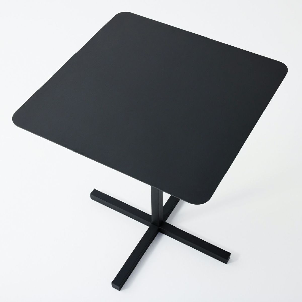 DUENDE デュエンデ SOLID STEEL DINER TABLE SQUARE ソリッドスチールダイナーテーブル スクエア DU331 カラー：ダークグレー デザイン：PERMANENT31