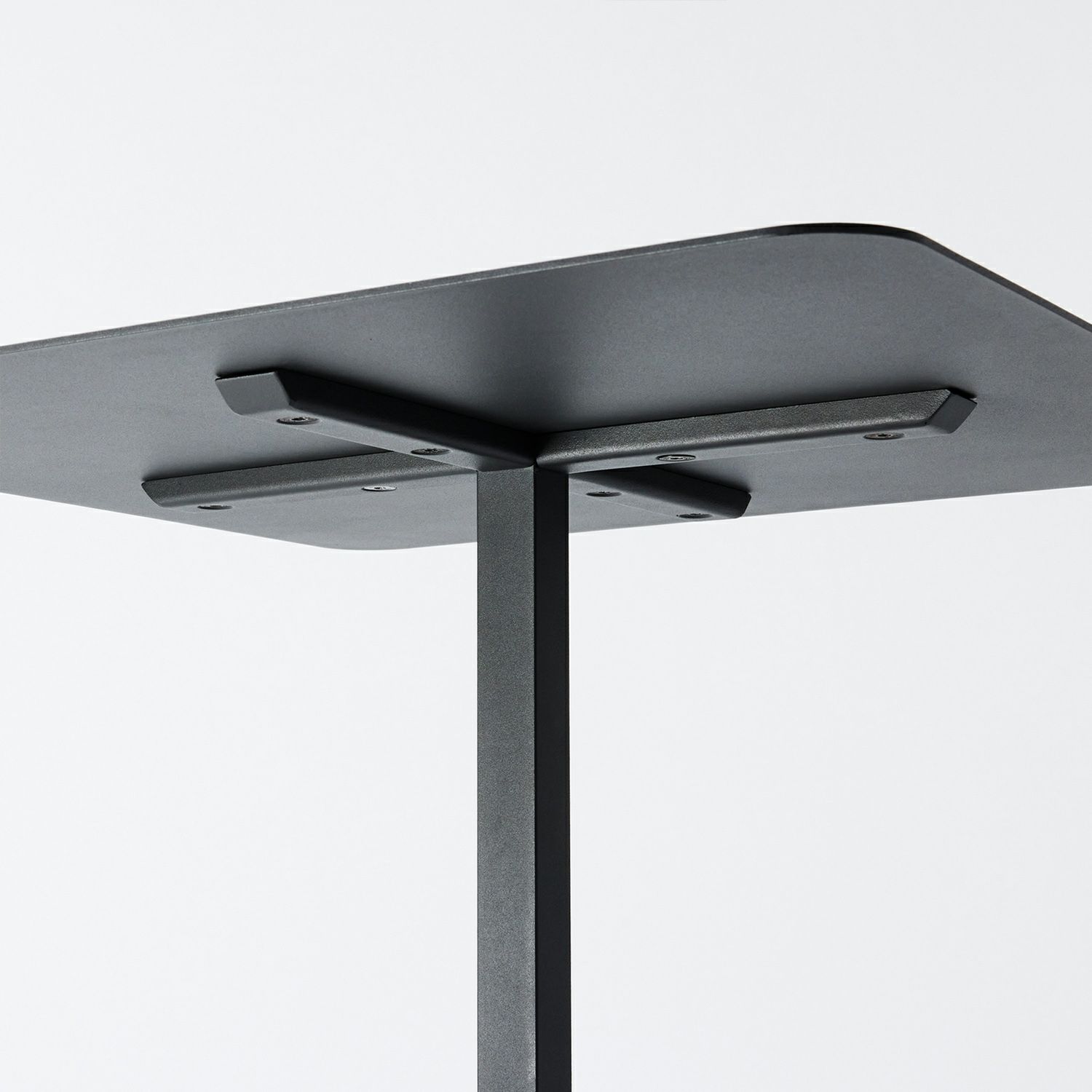 DUENDE デュエンデ SOLID STEEL DINER TABLE SQUARE ソリッドスチールダイナーテーブル スクエア DU331 カラー：ダークグレー デザイン：PERMANENT31