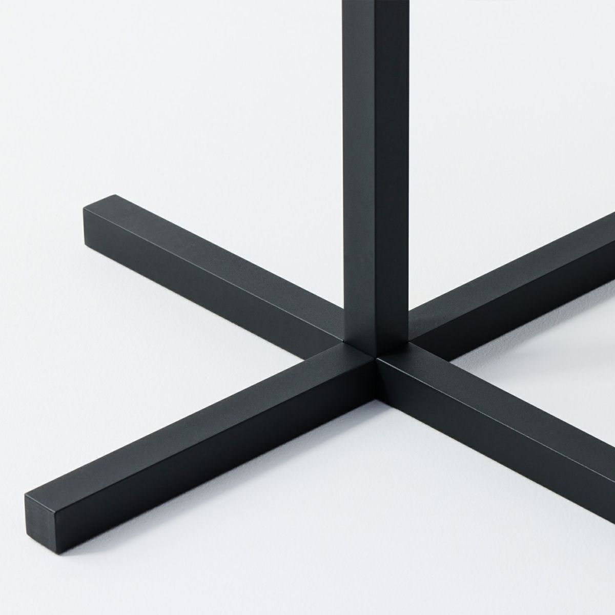 DUENDE デュエンデ SOLID STEEL DINER TABLE SQUARE ソリッドスチールダイナーテーブル スクエア DU331 カラー：ダークグレー デザイン：PERMANENT31