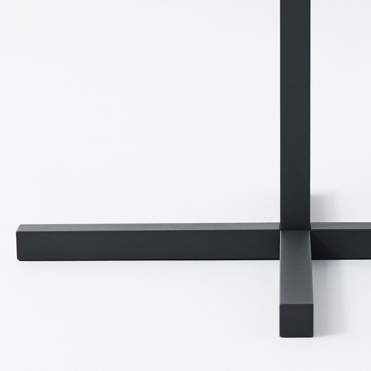 DUENDE デュエンデ SOLID STEEL DINER TABLE SQUARE ソリッドスチールダイナーテーブル スクエア DU331 カラー：ダークグレー デザイン：PERMANENT31