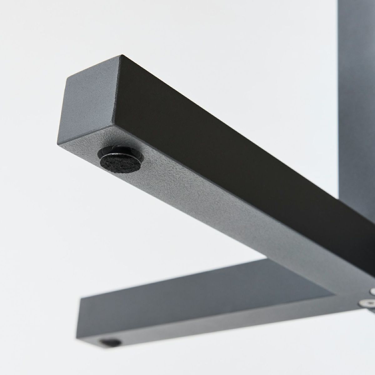 DUENDE デュエンデ SOLID STEEL DINER TABLE SQUARE ソリッドスチールダイナーテーブル スクエア DU331 カラー：ダークグレー デザイン：PERMANENT31