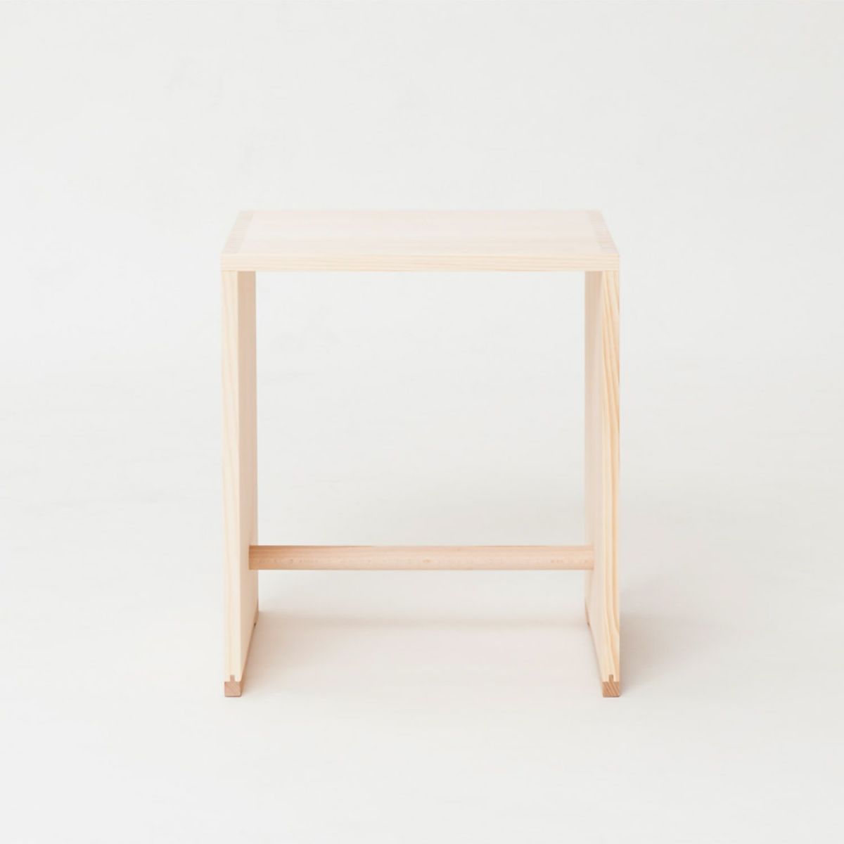 wb form ヴェービーフォーム Ulm Stool ウルム スツール サイドテーブル チェア スプルース カラー：ナチュラル デザイン：マックス・ビル