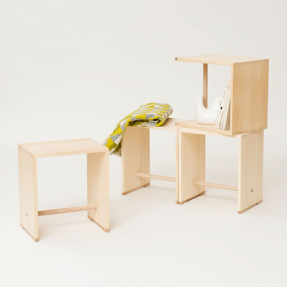 wb form ヴェービーフォーム Ulm Stool ウルム スツール サイドテーブル チェア スプルース カラー：ナチュラル デザイン：マックス・ビル