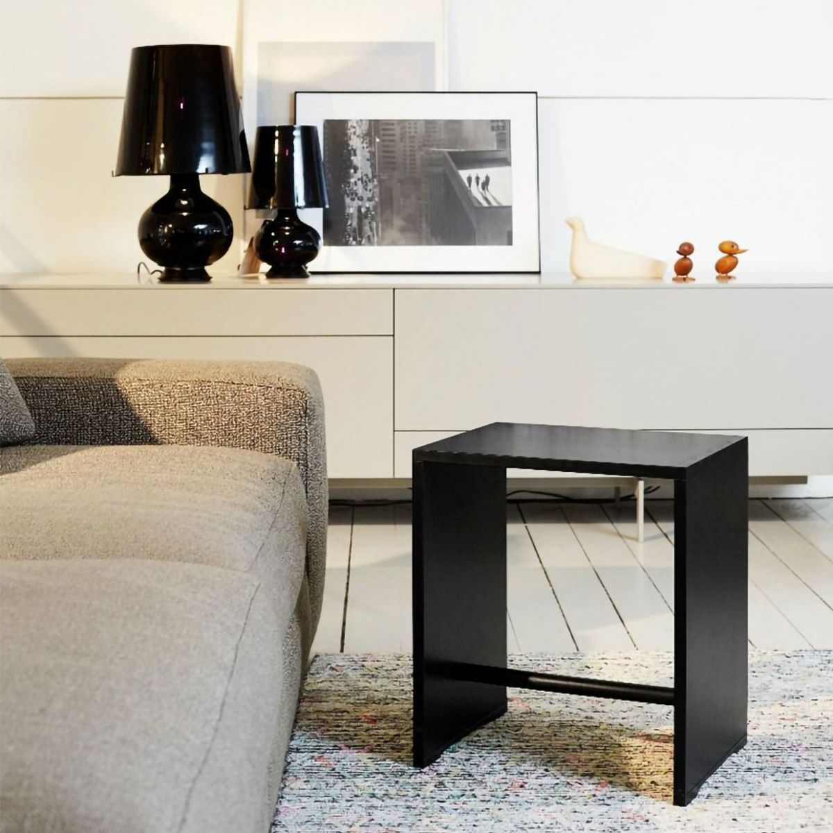 wb form ヴェービーフォーム Ulm Stool ウルム スツール サイドテーブル チェア スプルース カラー：ブラック デザイン：マックス・ビル