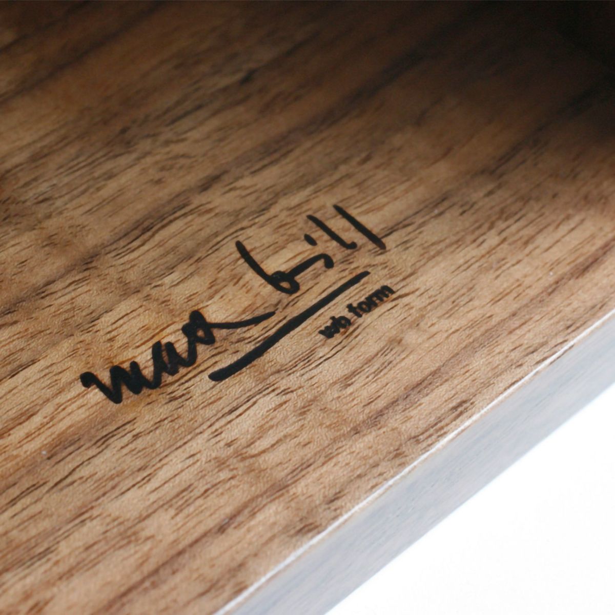 wb form ヴェービーフォーム Ulm Stool ウルム スツール サイドテーブル チェア スプルース カラー：ウォルナット デザイン：マックス・ビル