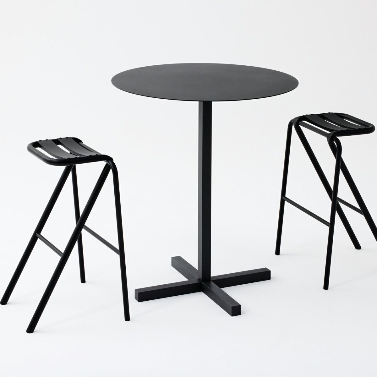 DUENDE デュエンデ SOLID STEEL HIGH DINER TABLE ROUND ソリッドスチールハイダイナーテーブル ラウンド DU0332 カラー：ダークグレー デザイン：PERMANENT31
