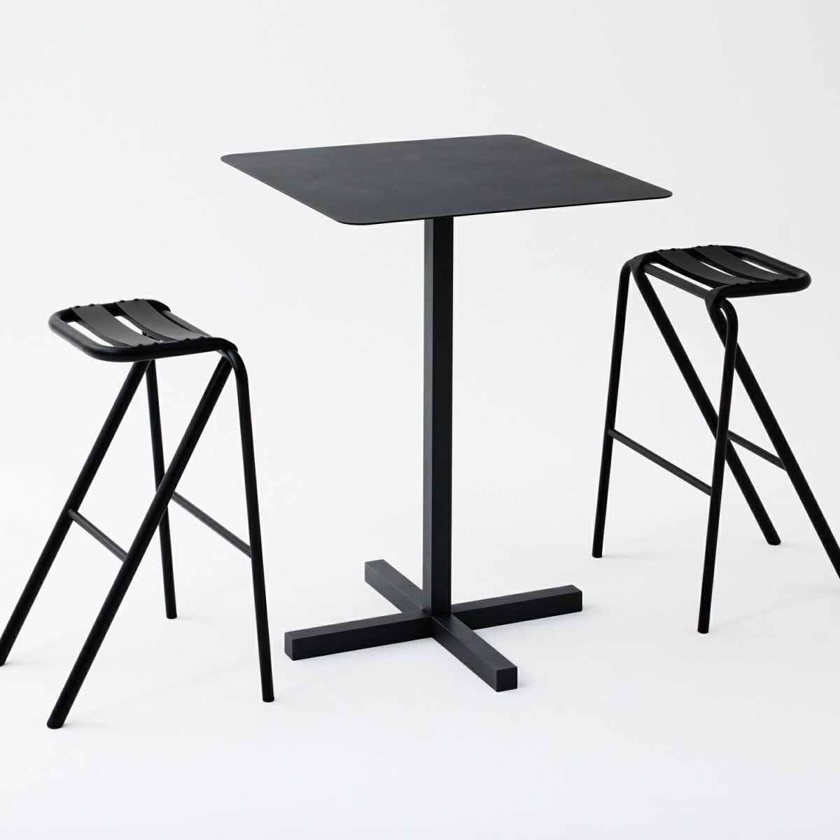 DUENDE デュエンデ SOLID STEEL HIGH DINER TABLE SQUARE ソリッドスチールハイダイナーテーブル スクエア DU0333 カラー：ダークグレー デザイン：PERMANENT31
