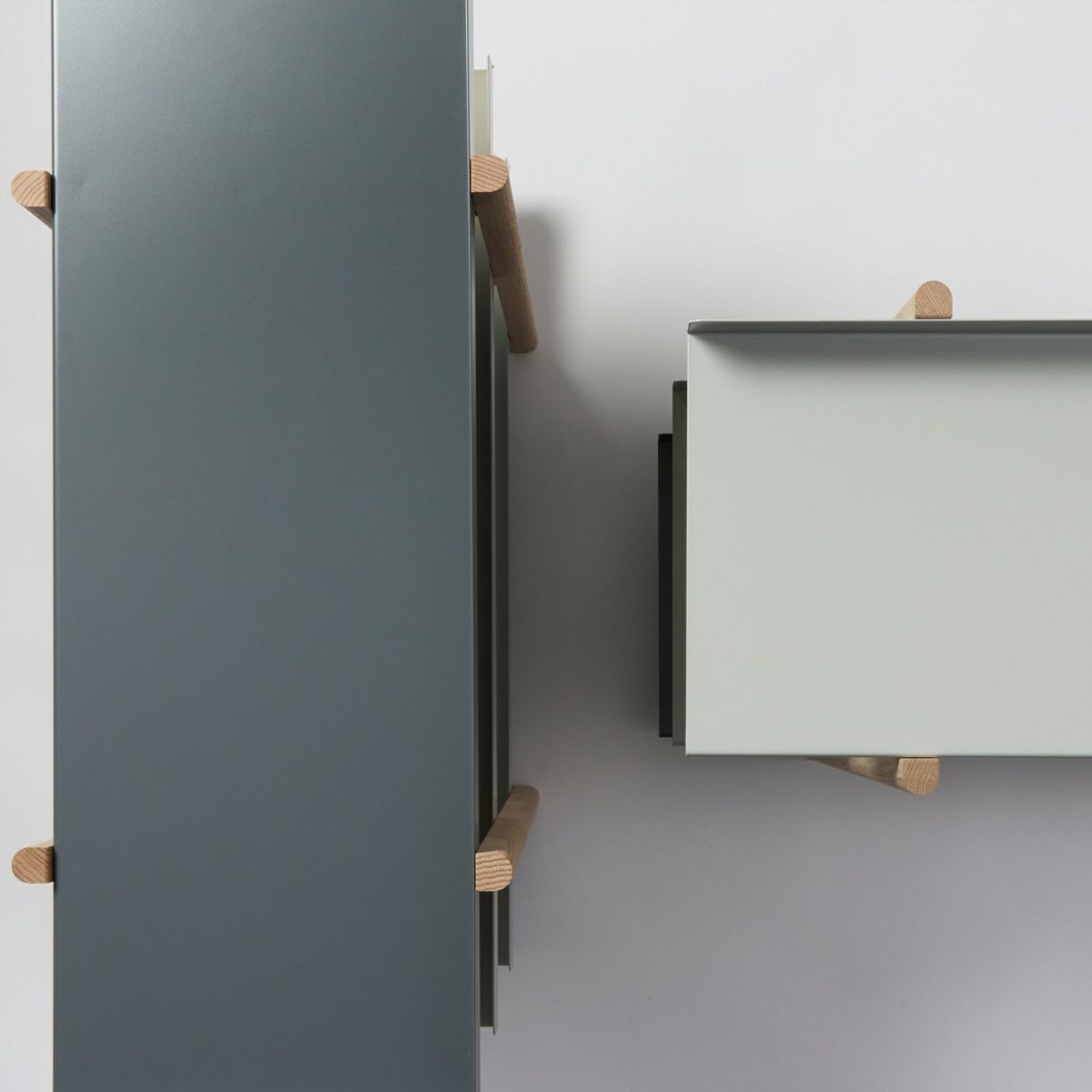 DUENDE デュエンデ MARGE SHELF 3 マージ シェルフ DU0324 カラー：1パターン デザイン：芦沢 啓治