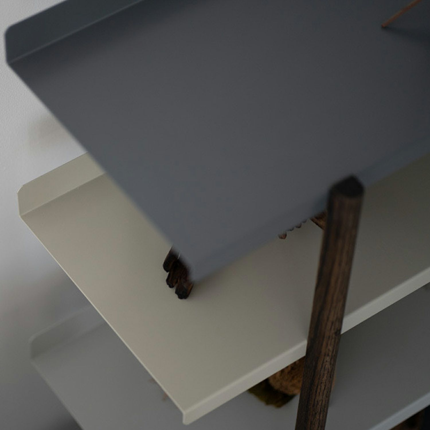 DUENDE デュエンデ MARGE SHELF 4 OIL FINISH マージ シェルフ オイルステインフィニッシュ DU0329 カラー：2パターン デザイン：芦沢 啓治