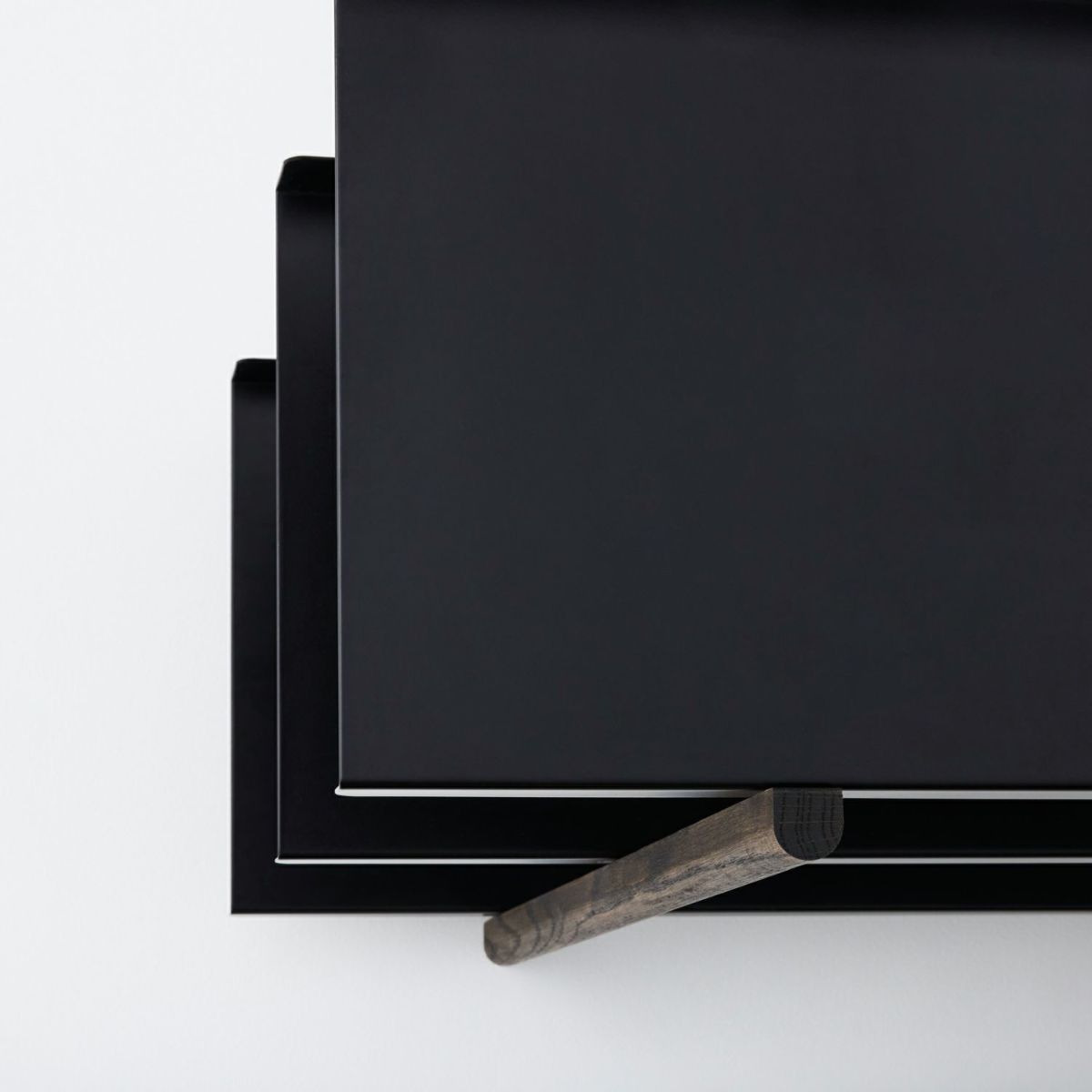 DUENDE デュエンデ MARGE SHELF 3 BK OIL STAIN FINISH マージ シェルフ ブラック オイルステインフィニッシュ DU0328BK カラー：ブラック デザイン：芦沢 啓治