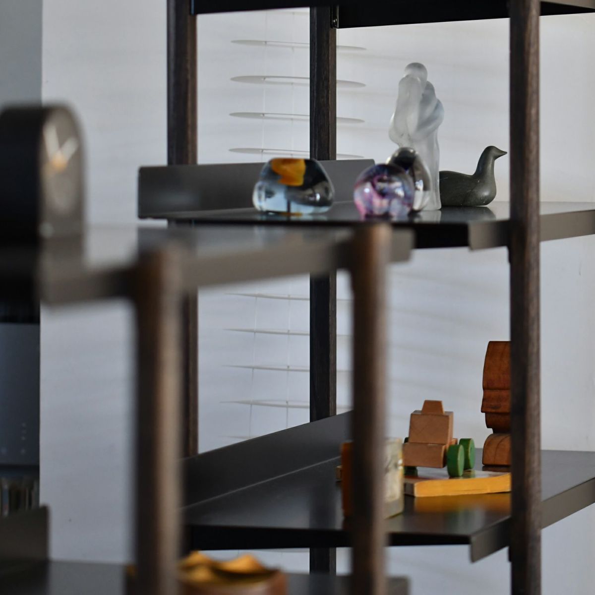 DUENDE デュエンデ MARGE SHELF 3 BK OIL STAIN FINISH マージ シェルフ ブラック オイルステインフィニッシュ DU0328BK カラー：ブラック デザイン：芦沢 啓治