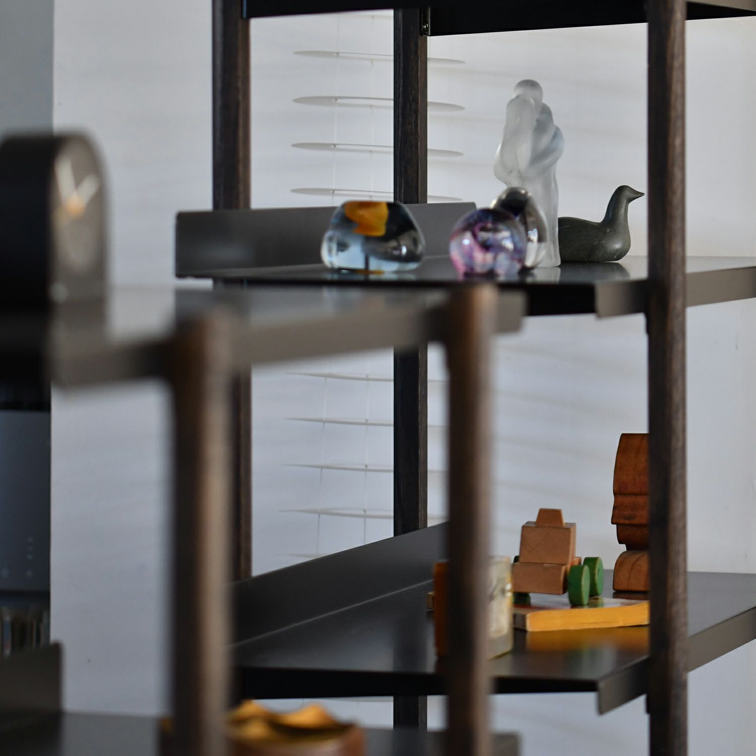 DUENDE デュエンデ MARGE SHELF 3 BK OIL STAIN FINISH マージ シェルフ ブラック オイルステインフィニッシュ DU0328BK カラー：ブラック デザイン：芦沢 啓治