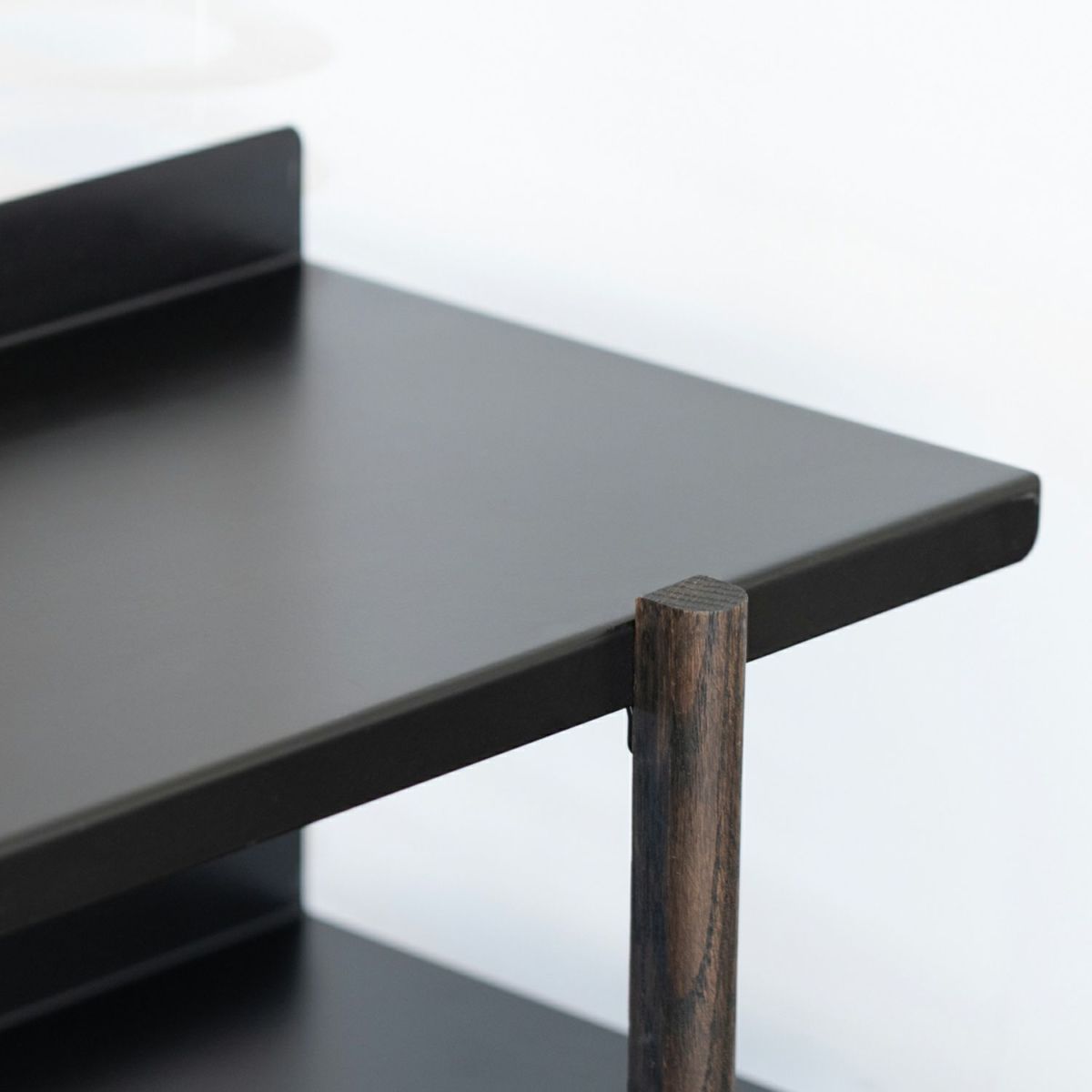 DUENDE デュエンデ MARGE SHELF 4 BK OIL STAIN FINISH マージ シェルフ ブラック オイルステインフィニッシュ DU0329BK カラー：ブラック デザイン：芦沢 啓治