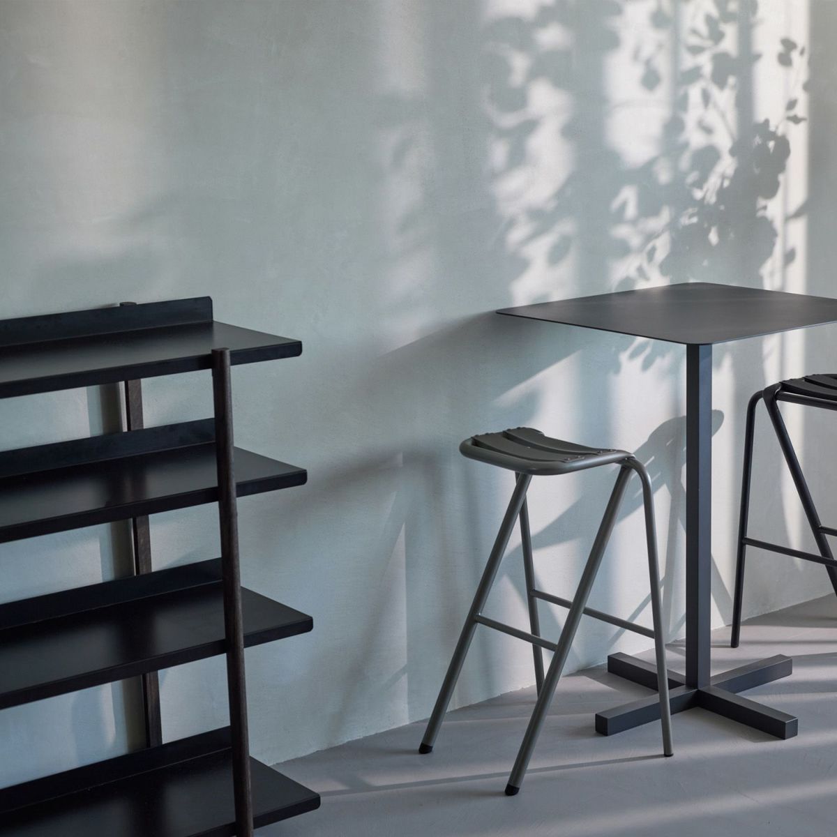 DUENDE デュエンデ MARGE SHELF 4 BK OIL STAIN FINISH マージ シェルフ ブラック オイルステインフィニッシュ DU0329BK カラー：ブラック デザイン：芦沢 啓治