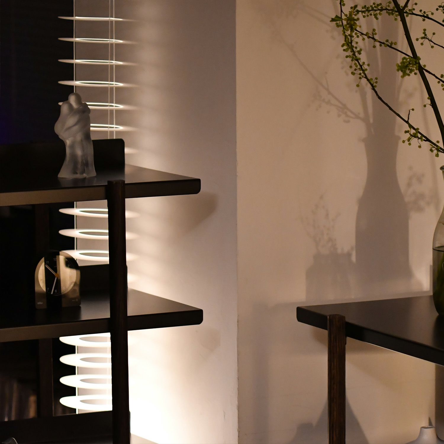 DUENDE デュエンデ MARGE SHELF 4 BK OIL STAIN FINISH マージ シェルフ ブラック オイルステインフィニッシュ DU0329BK カラー：ブラック デザイン：芦沢 啓治