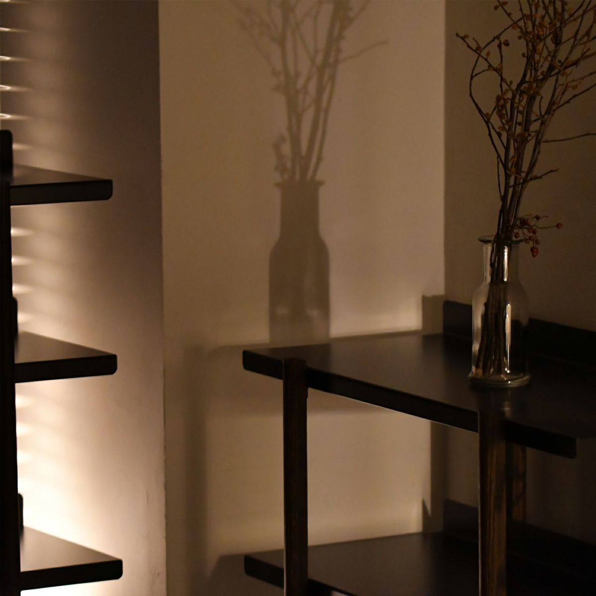 DUENDE デュエンデ MARGE SHELF 4 BK OIL STAIN FINISH マージ シェルフ ブラック オイルステインフィニッシュ DU0329BK カラー：ブラック デザイン：芦沢 啓治