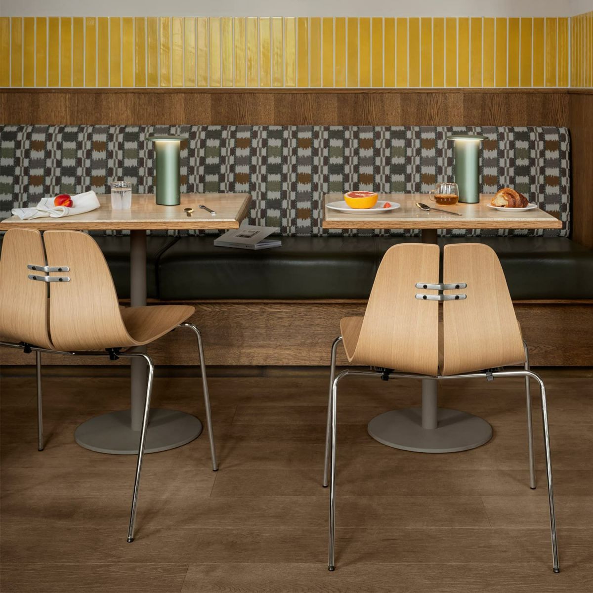 FRITZ HANSEN フリッツ・ハンセン PK3 ダイニングチェア カラー：オーク ベースカラー：クローム仕上げ 