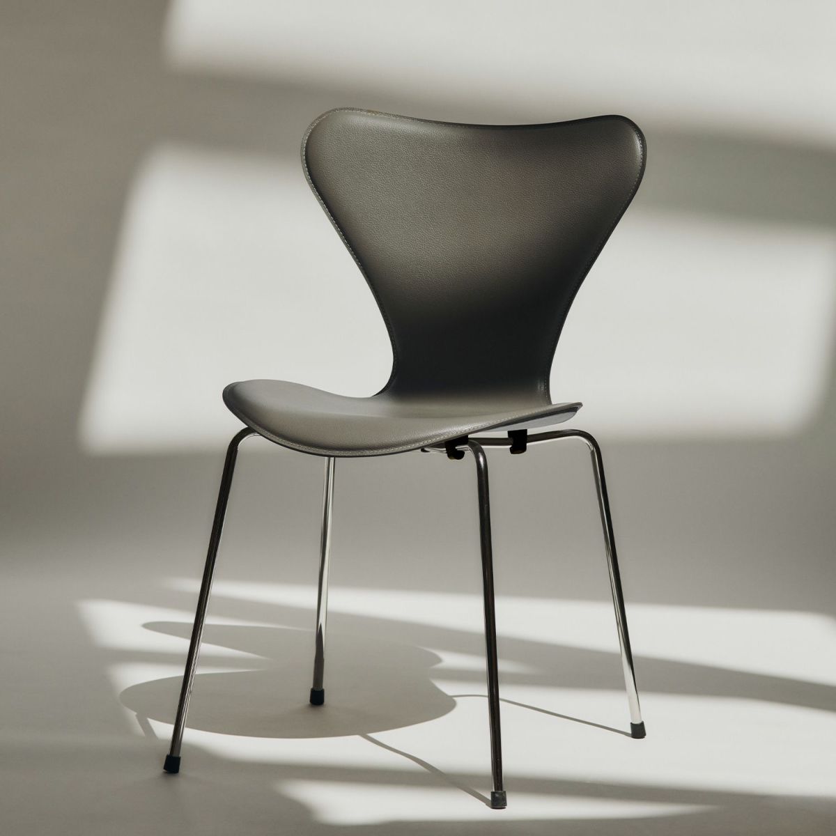 FRITZ HANSEN フリッツ・ハンセン SERIES 7 TAILORED セブンチェア テーラード 3107 チェア フルパディング ハーネスレザー