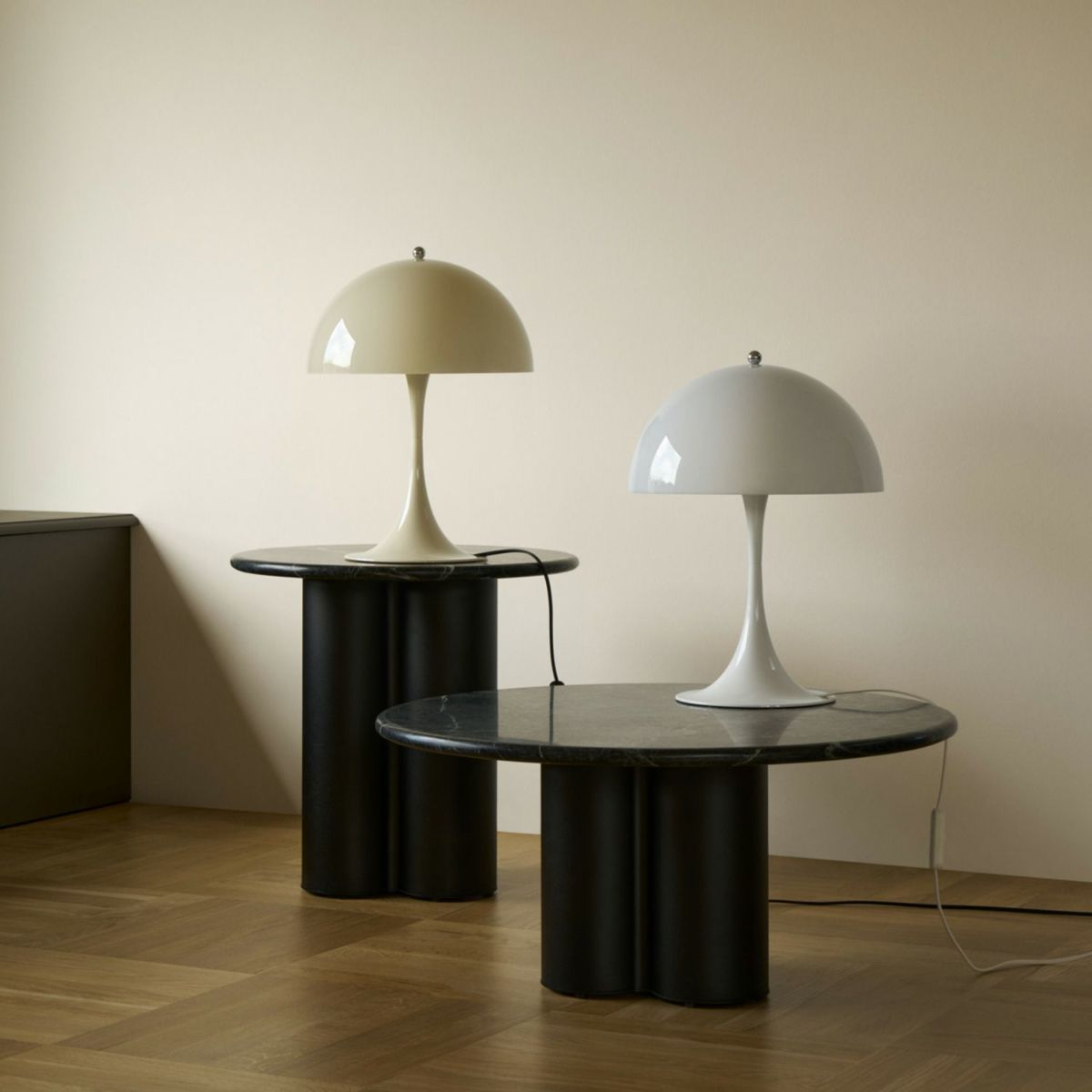 Louis Poulsen ルイスポールセン Panthella 320 Table パンテラ 320 テーブル テーブルランプ カラー：オパール・ホワイト デザイン：ヴェルナー・パントン