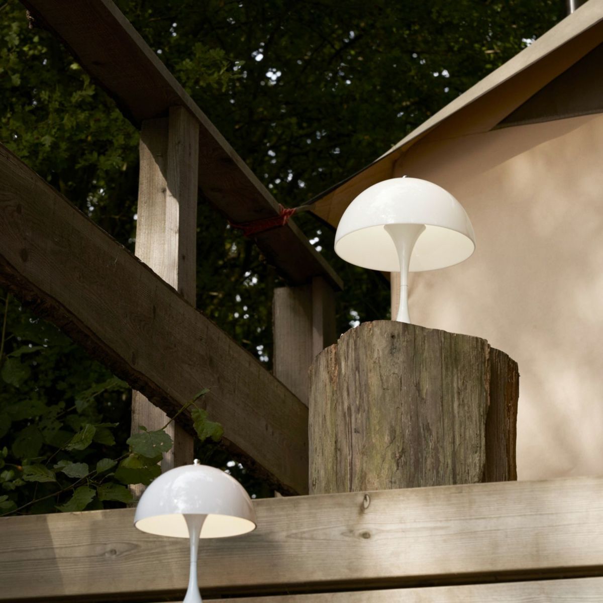 Louis Poulsen ルイスポールセン Panthella 250 Portable パンテラ 250 ポータブル テーブルランプ カラー：オパール・ペール・ローズ デザイン：ヴェルナー・パントン