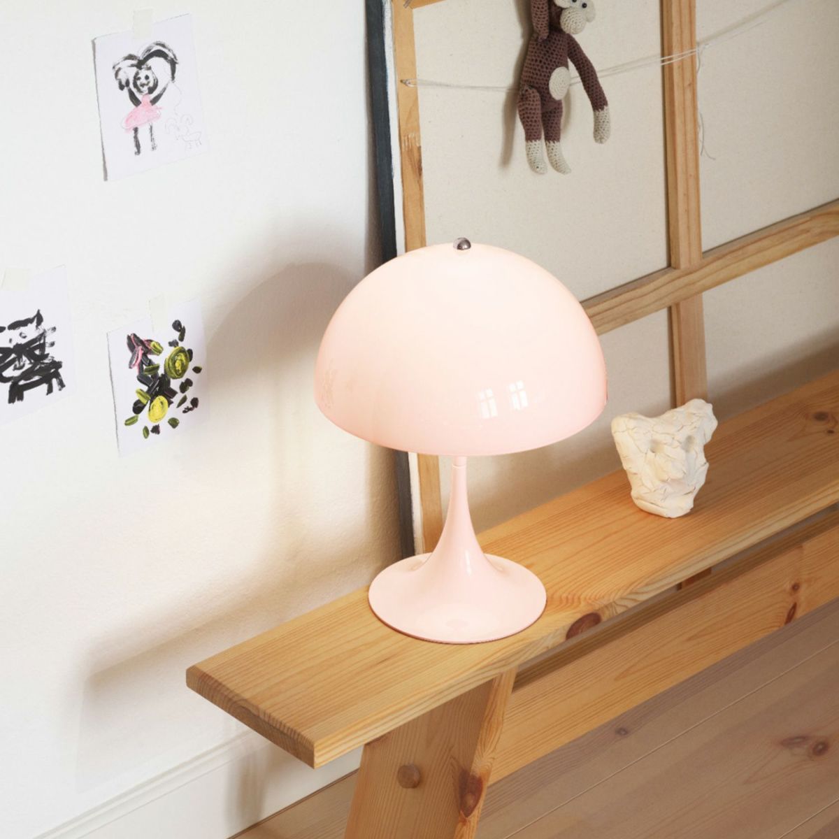 Louis Poulsen ルイスポールセン Panthella 250 Portable パンテラ 250 ポータブル テーブルランプ カラー：オパール・ペール・ブルー デザイン：ヴェルナー・パントン