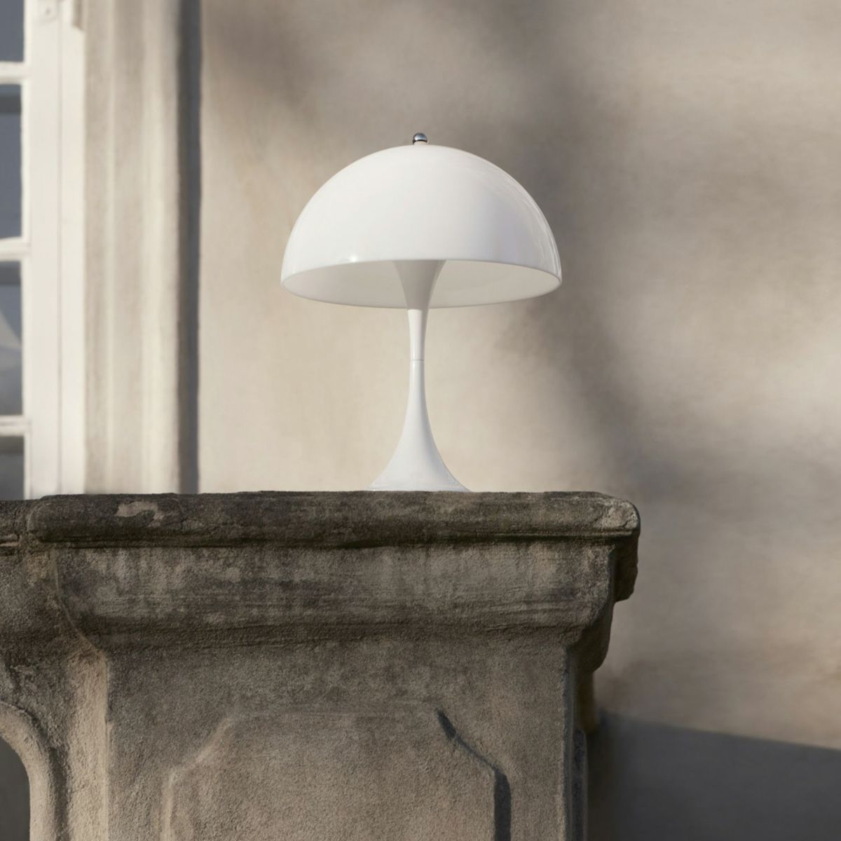 Louis Poulsen ルイスポールセン Panthella 250 Portable パンテラ 250 ポータブル テーブルランプ カラー：オパール・ブルー・グレー クローム デザイン：ヴェルナー・パントン