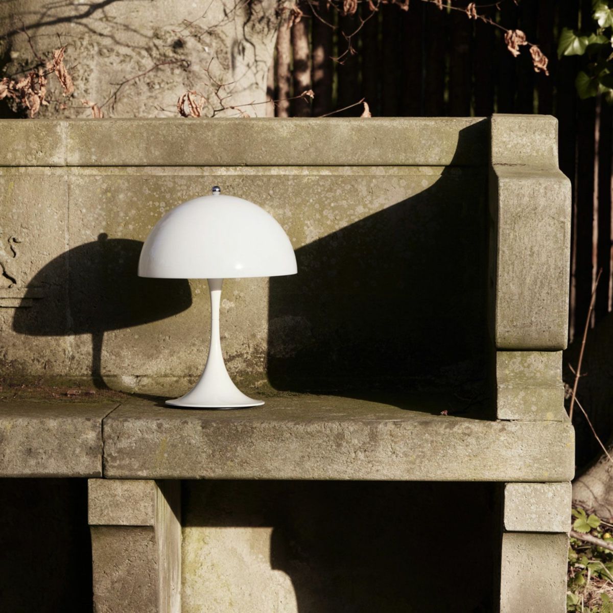 Louis Poulsen ルイスポールセン Panthella 250 Portable パンテラ 250 ポータブル テーブルランプ カラー：オペーク・オレンジ デザイン：ヴェルナー・パントン