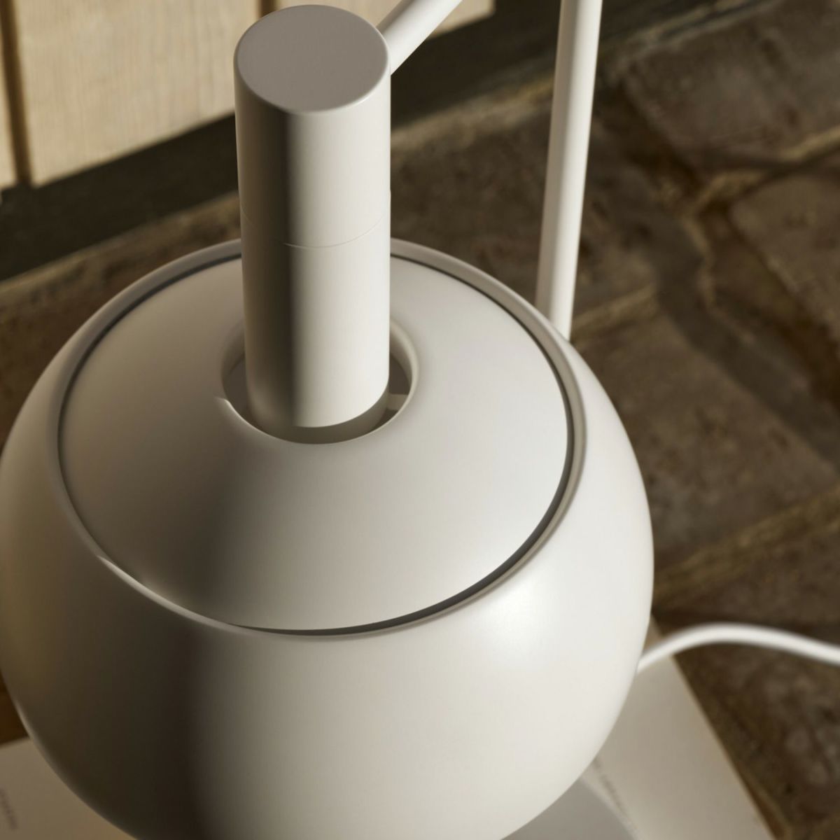 Louis Poulsen ルイスポールセン FJ Elements Table Lamp FJ エレメンツ テーブルランプ Φ175mm カラー：ホワイト デザイン：フィン・ユール