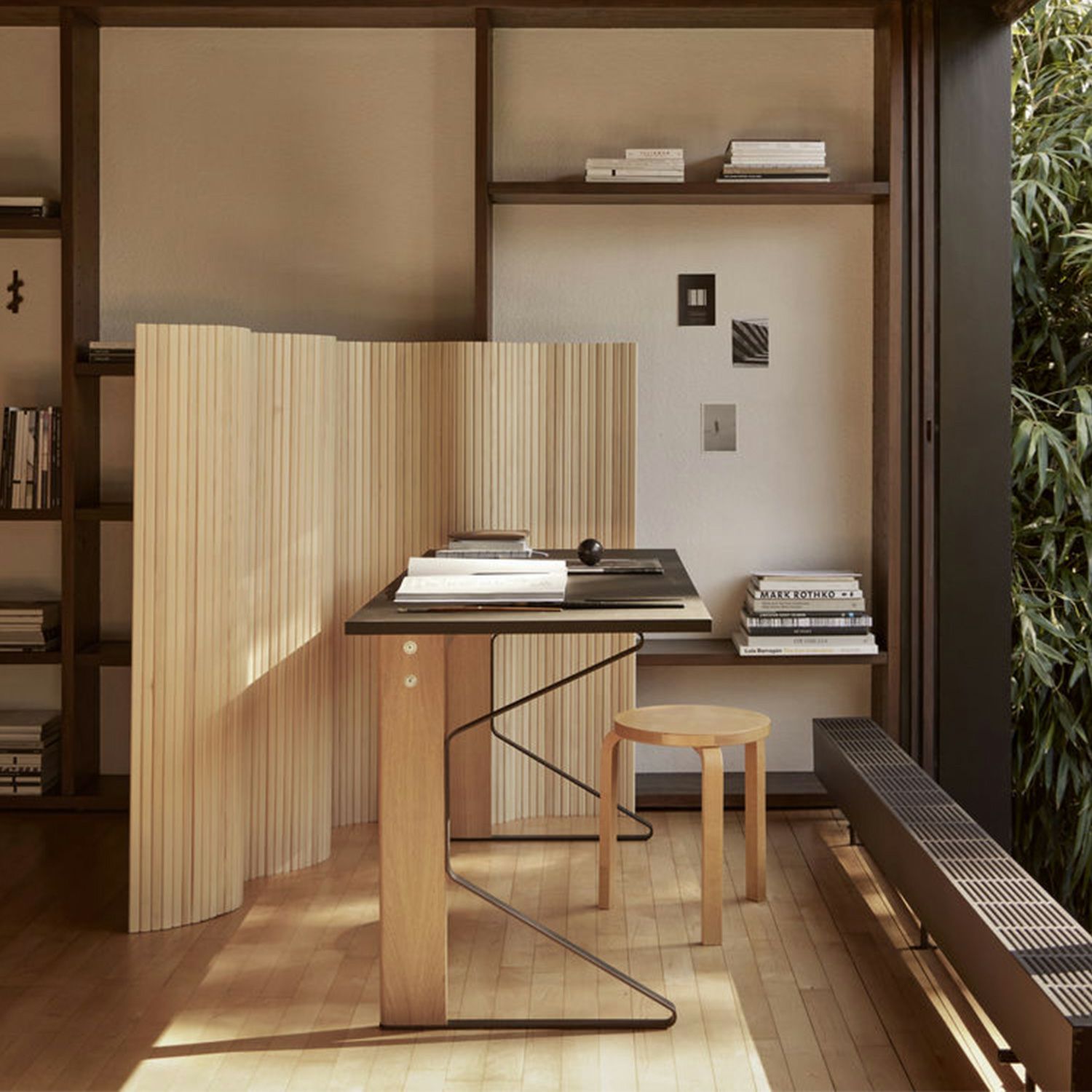 Artek アルテック 100 SCREEN スクリーン パーティション Size B W200cm × H150cm クリアラッカー仕上げ デザイン：アルヴァ・アアルト