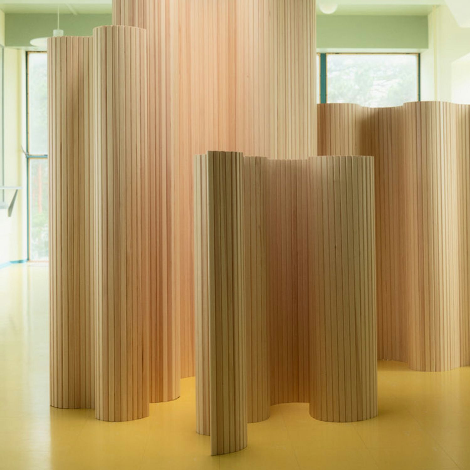 Artek アルテック 100 SCREEN スクリーン パーティション Size B W200cm × H150cm クリアラッカー仕上げ デザイン：アルヴァ・アアルト