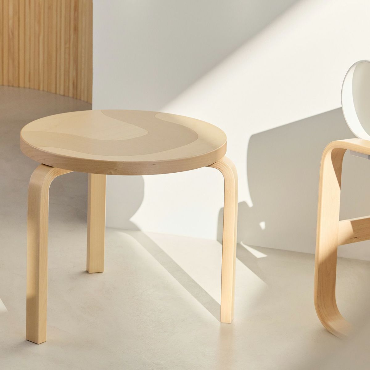 Artek アルテック ＋ marimekko マリメッコ シリーズ Anniversary Esitions TABLE 90D テーブル 90D サイズ：Φ48×44cm 厚み 3cm 3本脚 Seireeni セイレーニ デザイン：アルヴァ・アアルト